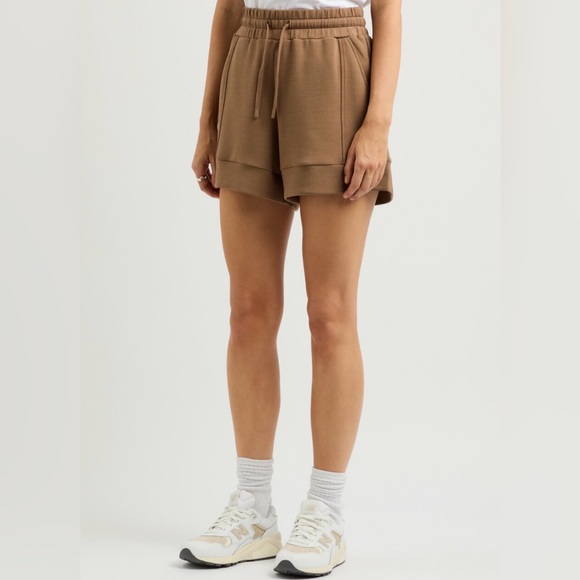 🧸 NWT Varley Atrium Shorts 4.5” Golden Bronze Drawstring Lounge Small - Picture 2 of 8